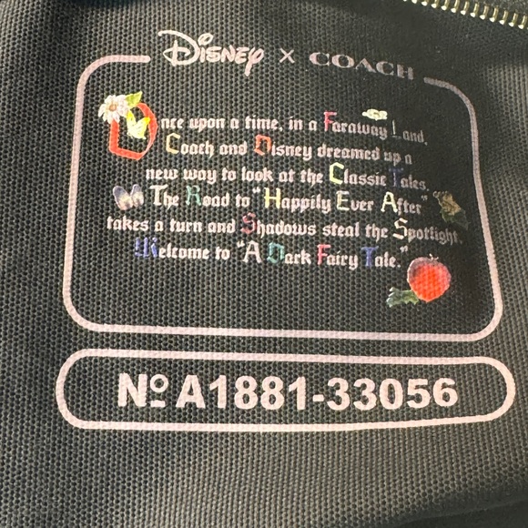 Coach Disney Collaboration Black Pouch sleeping beauty 26 turnlock - Picture 2 of 8